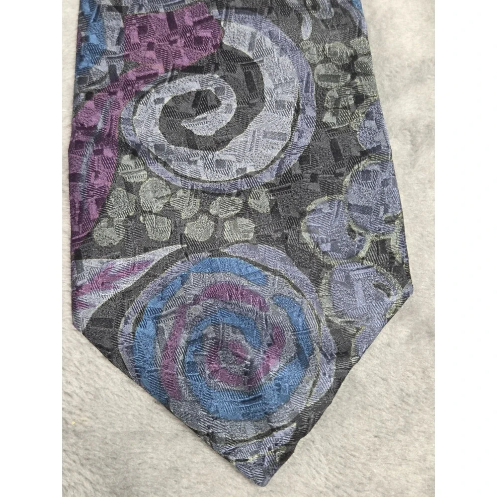 Z UOMO Vintage Handmade in ITALY 100%‎ Silk Tie Blue Purple Abstract